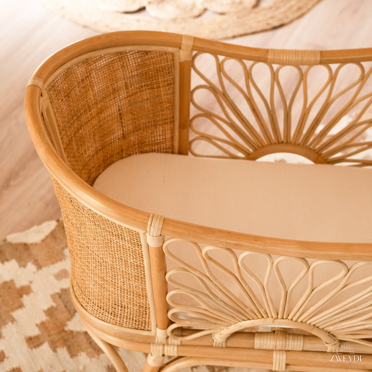 Solea Rattan Babybett